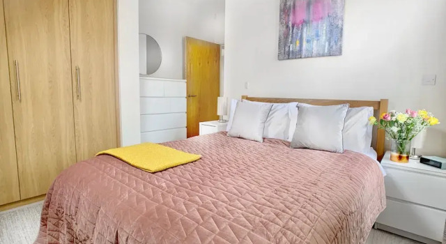 Greenwich Court - Modern Windsor 1 bed flat, with gated allocated parking., Забронировать Отель Бизнес-отели Англии, 4* 5*
