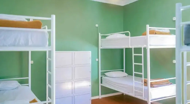 Кровать в общем номере Hostel Marques de Pombal