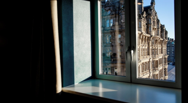Номер Standard с красивым видом из окна Motel One Edinburgh-Princes