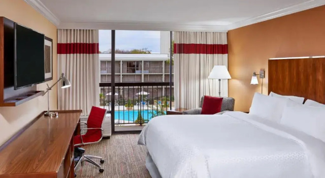 Двухместный номер Standard Four Points by Sheraton Little Rock Midtown