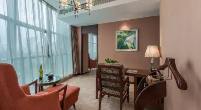 Люкс Executive с видом на улицу Wuhan Tianchimel Hotel