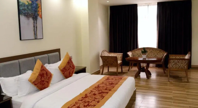 Полулюкс Hotel Tugos