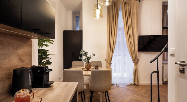 Люкс Superior Мансарда L23 Boutique by Downtown Apartments