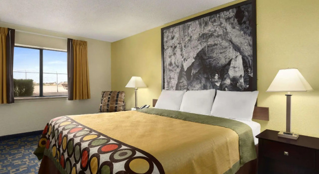 Двухместный номер Standard Super 8 by Wyndham Carlsbad
