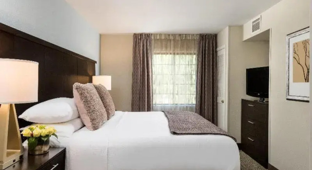 Двухместный номер Standard c 1 комнатой Staybridge Suites Chantilly Dulles Airport by IHG