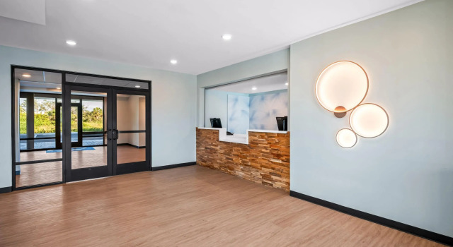Echo Suites Extended Stay By Wyndham Naples, Buchen Sie Hotel Naples 