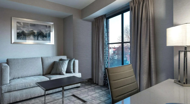 Двухместный люкс c 1 комнатой Hilton Garden Inn Portsmouth Downtown