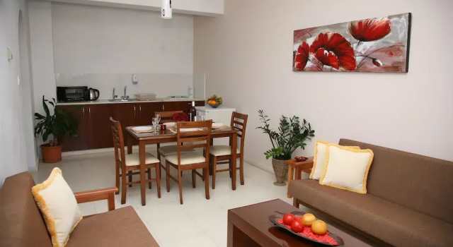 Апартаменты c 1 комнатой с балконом Anna Hotel Apartments