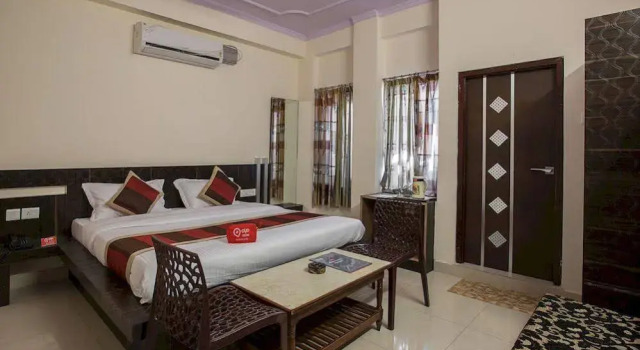 OYO Rooms Sindhi Camp, Забронировать Отель Отели штата Раджастхана с парковкой, Парковка