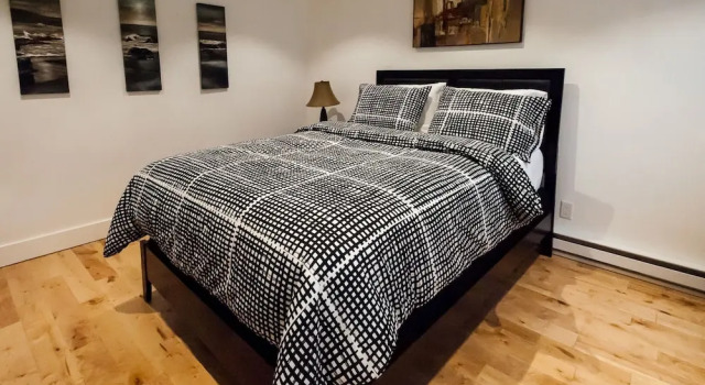 Newly Renovated Carriage House, Забронировать Отель Bed-Stuy Бруклин, рядом с First AME Zion Church