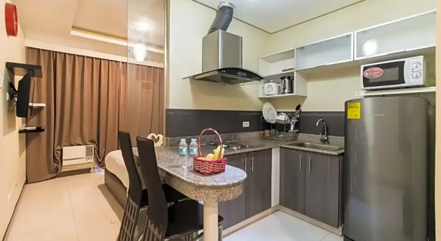 Студия JMM Apartment Suites