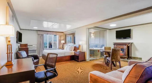 Standard triple chambre Days Inn by Wyndham Golden