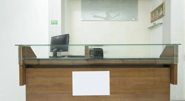 OYO 10378 Hotel Hibiscus Mayflower, Забронировать Отель Корамангала Бангалор, рядом с Торговый центр The Forum