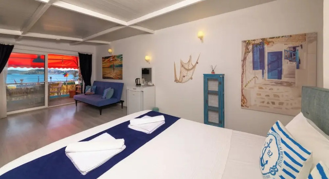 Люкс с балконом Derin Mavi Suit Butik Otel