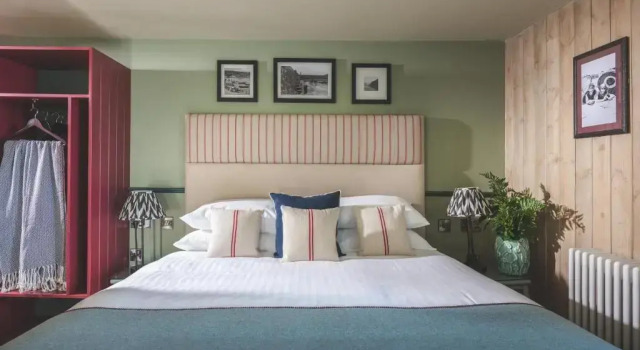 Номер Superior Rock Point Inn