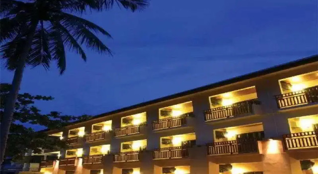 Lanta All Seasons Beach Resort