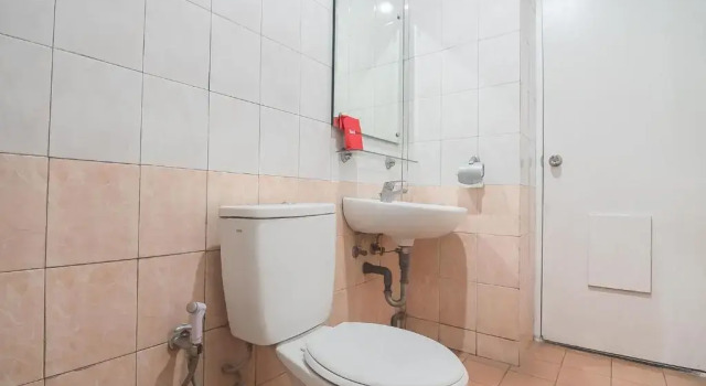 Deluxe dobbelt værelse RedDoorz near Setrasari Mall 2