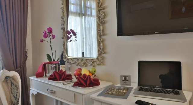 Люкс с балконом и с видом на город Hotel Garden Silivri