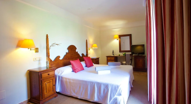 Двухместный номер Standard с балконом Hotel Cala Sant Vicenç