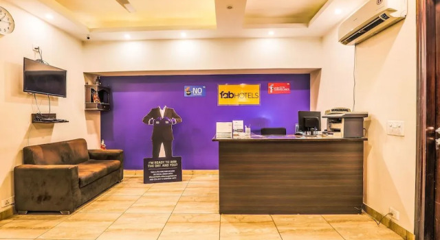 Fabhotel Daffodil Sector 45, Забронировать Отель Гургаон 
