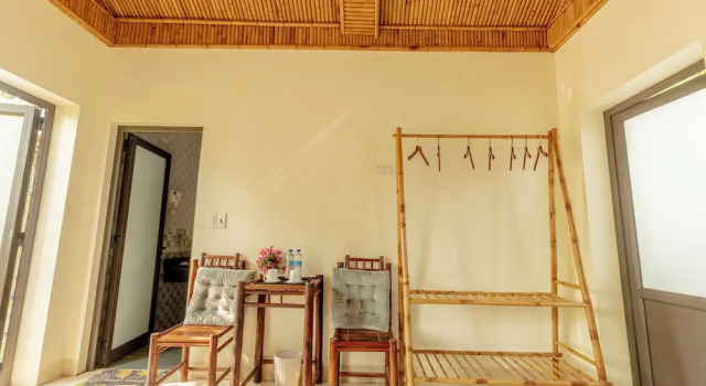 Четырёхместный семейный номер Standard с балконом Tam Coc Green Garden Bungalow