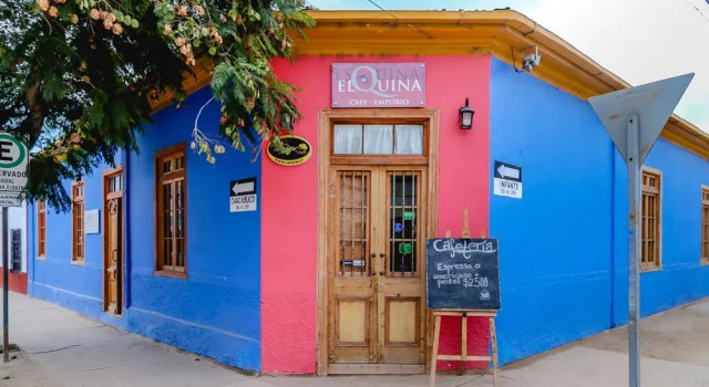 Esquina Elquina Hostal, Rezerwuj Hotel Hotele w Vicuña z parkingiem, Parking