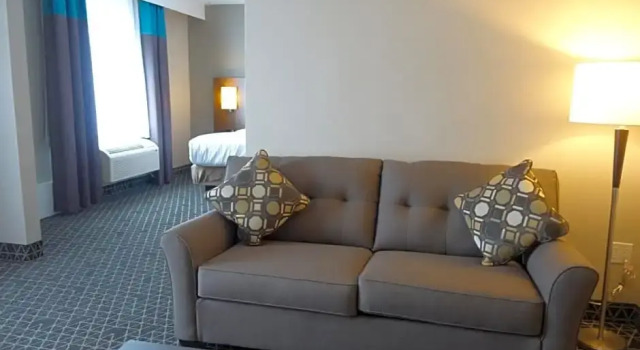 Двухместный люкс c 1 комнатой Park Inn by Radisson Brampton, ON