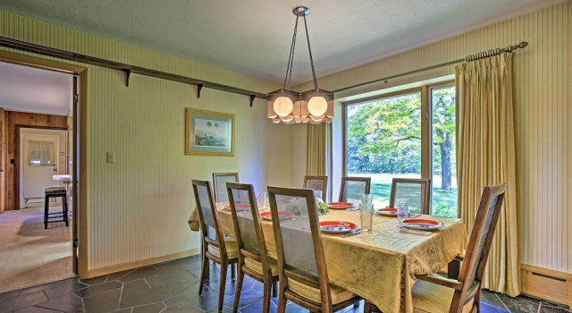 3 Mi to Silver Lake: Traverse City Home w/ Deck, Rezerwuj Dom wakacyjny Traverse City Michigan