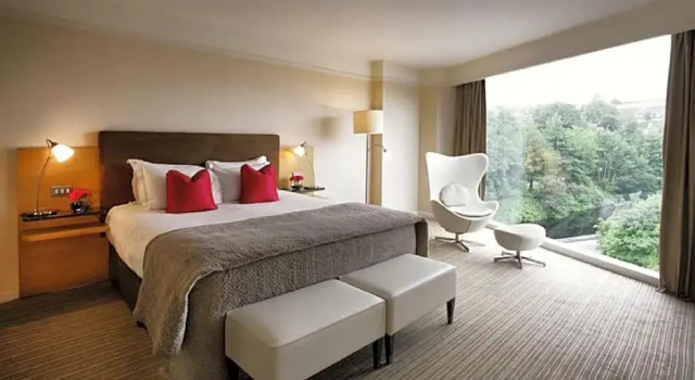 Номер Deluxe The River Lee Hotel a member of The Doyle Collection