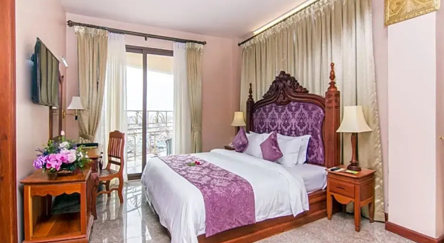 Полулюкс Phnom Penh Era Hotel