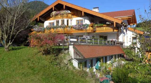 Pension Berghof, Reserva ahora Hotel Brannenburg 