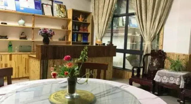 Changxing Xingxiangju Hotel, Prenota Hotel Hotel a Huzhou con parcheggio, Parcheggio