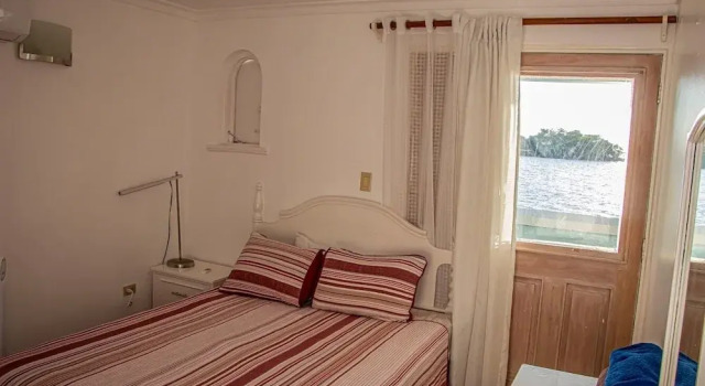 Sunrise at Point Village, Rezervovat Apartmánový hotel Hotely v Westmoreland s parkováním, Parkování
