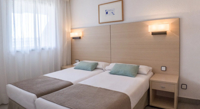 Apartaments Cye Salou, Varaa Hotelli Hotellit Tarragonès pysäköinnillä, Pysäköinti