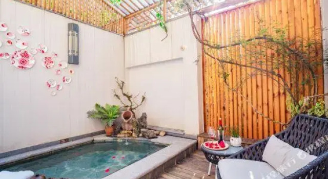 Wan Xiang Hot Spring Malong Courtyard, Book Hotel SPA-hoteller i Guiyang, SPA