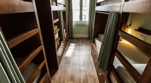Кровать в общем номере (женский номер) Home Lisbon Hostel