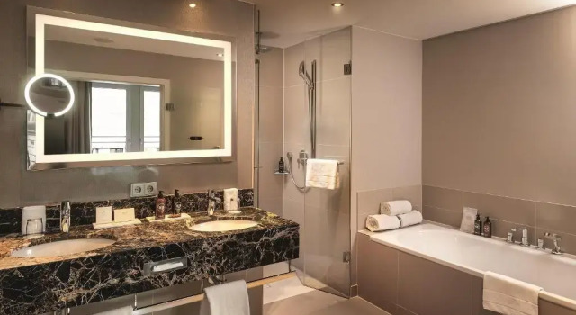 Люкс с 2 комнатами Hotel Maximilian’s