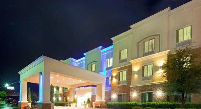 Run of House Holiday Inn Express Hotel & Suites Decatur, TX by IHG