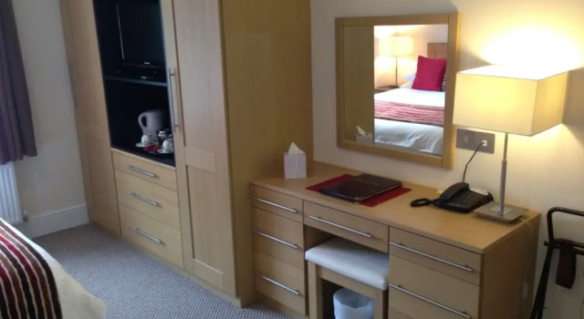 Двухместный номер Standard Royal Glen Hotel
