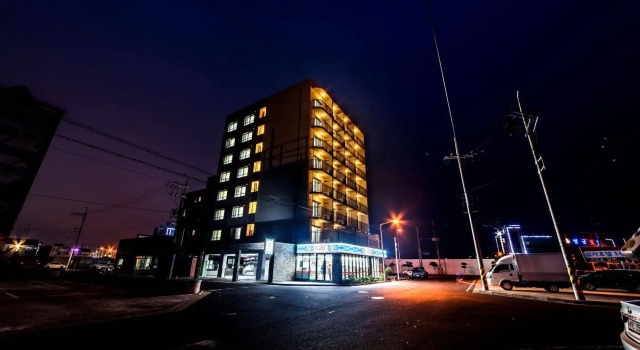 Haedameun Residence Hotel, 预订 酒店 Daejeong 西归浦市
