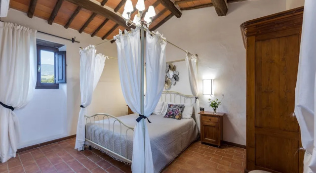 VILLA LE TORNAIE 14, Emma Villas, Забронировать Вилла Монте-Сан-Савино Val di Chiana