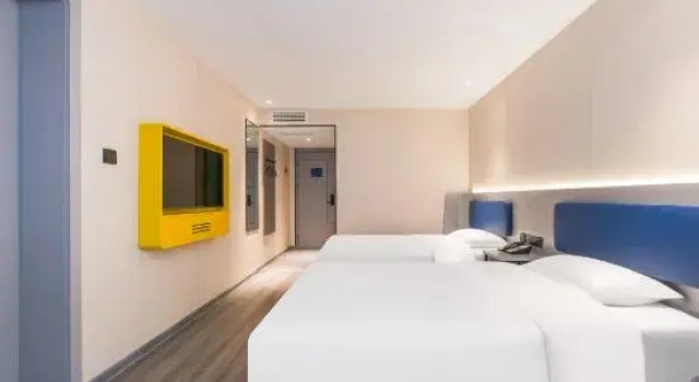 Люкс 7 days Quality Hotel (jinniuwan store of Yangzhou Jiangdu East passenger station)