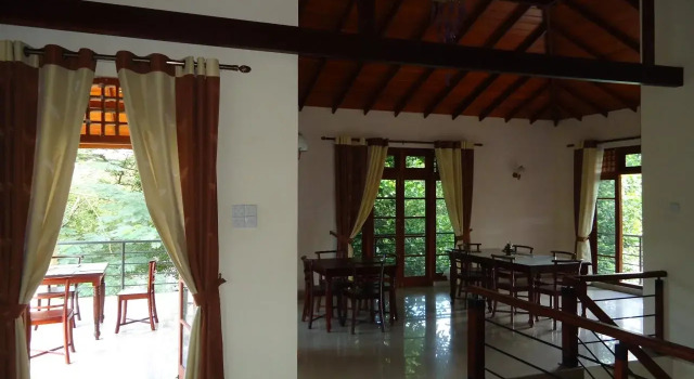 Tarana Hotel