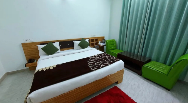 Двухместный номер Deluxe с видом на горы Hotel Sarla Regency