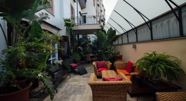 Atmosfere Puniche b&b, Забронировать Отель «постель и завтрак» Отели Палермо с парковкой, рядом с Кафедральный собор, Парковка