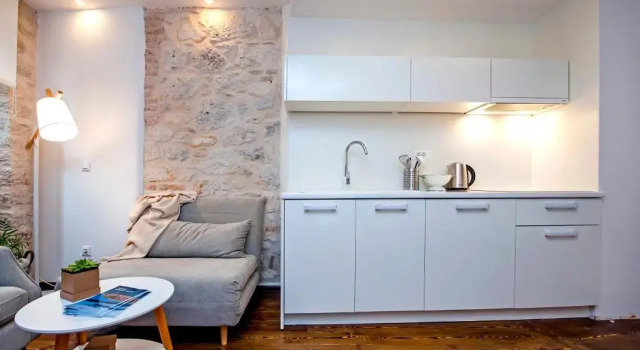 Апартаменты Deluxe Luna Rooms and Studios