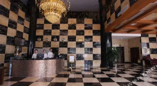 Hanzhou Yuheng Hotel, Book Hotel Hoteller i Deyang med pool, Swimmingpool