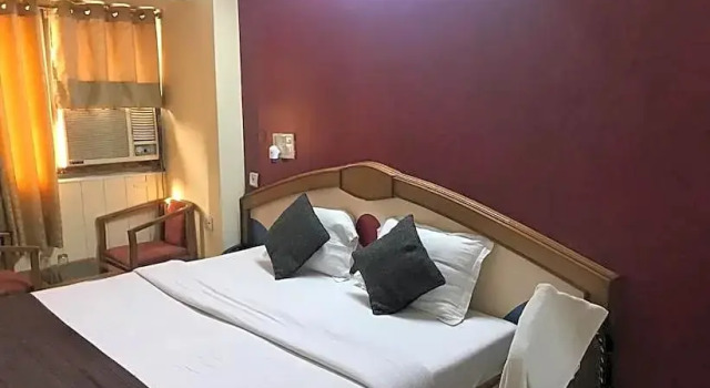 Sun Shine, Rezerwuj Hotel Mohali Punjab