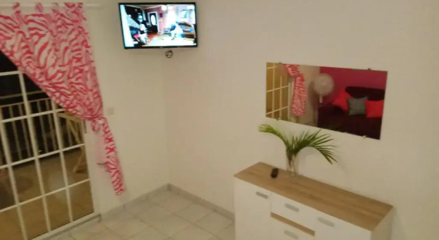 Appartement d'une chambre avec piscine partagee et wifi a Sainte Anne a 1 km de la plage