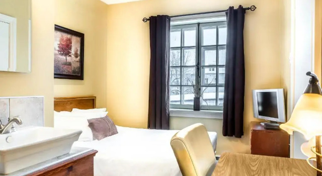 Двухместный номер Economy Hotel Louisbourg